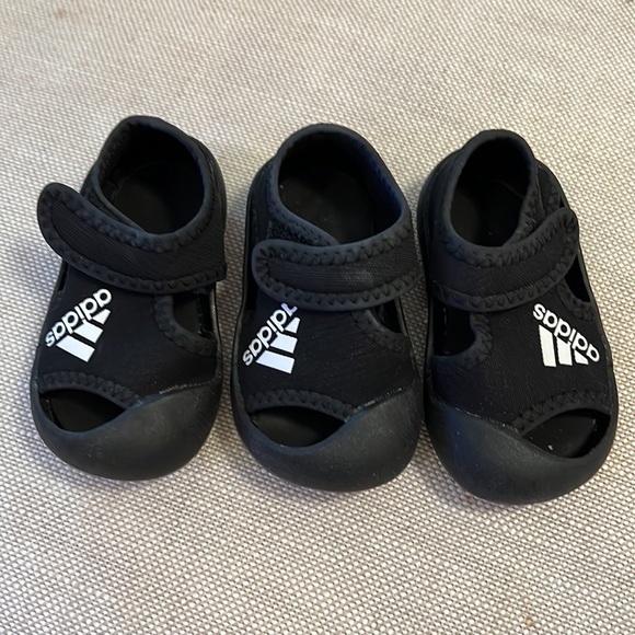 Adidas Superstar Crib sneakers (with extra right shoe) - Picture 8 of 8